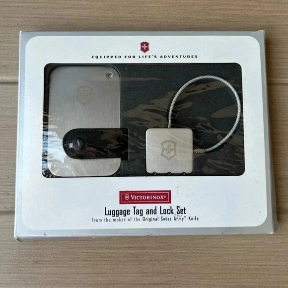 VICTORINOX Luggage Tag And Lock Set - Picture 1 of 4